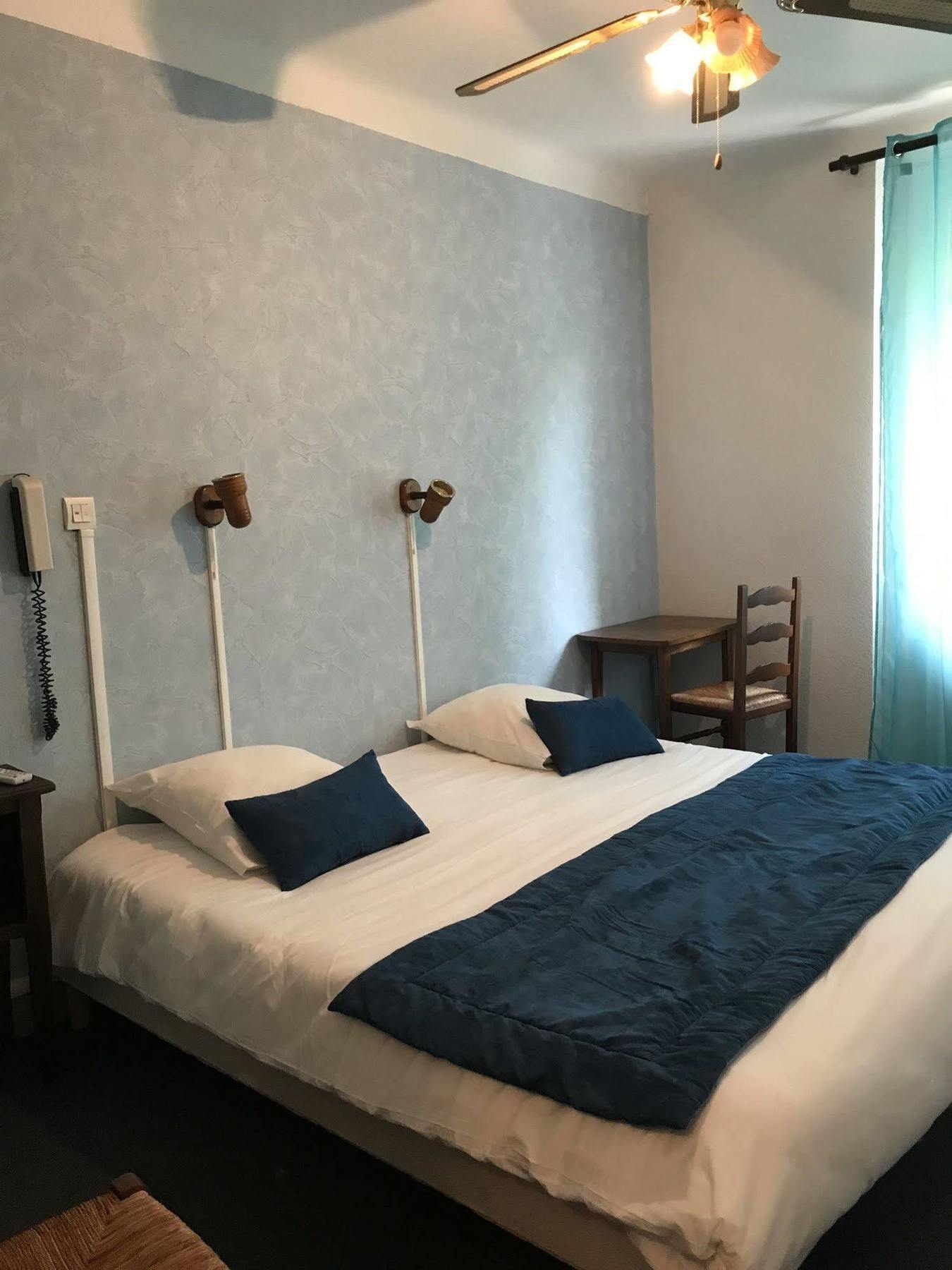 Au Royal Hotel Каркассонн Екстер'єр фото